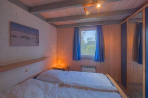 House | 3 bedrooms, individually furnished