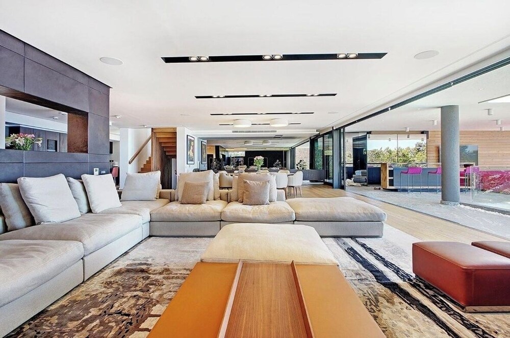 4bedroom house in lovely Cape Town with WiFi, AC Cape Town Vrbo