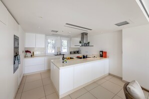 Fridge, microwave, oven, dishwasher - Protaras Sirina Paradise Seafront Villa (Protaras)