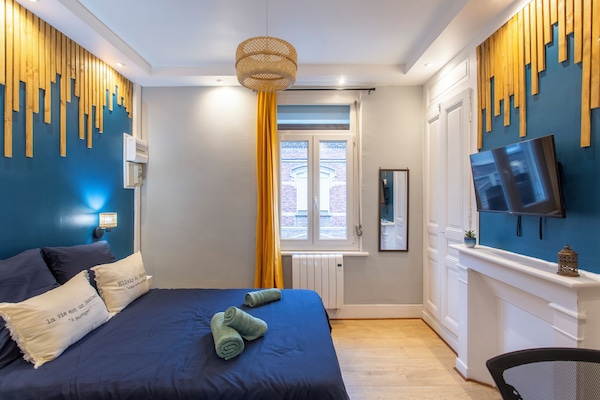 1 bedroom, desk, iron/ironing board, WiFi