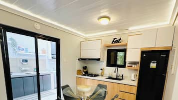 Fridge, microwave, stovetop, electric kettle