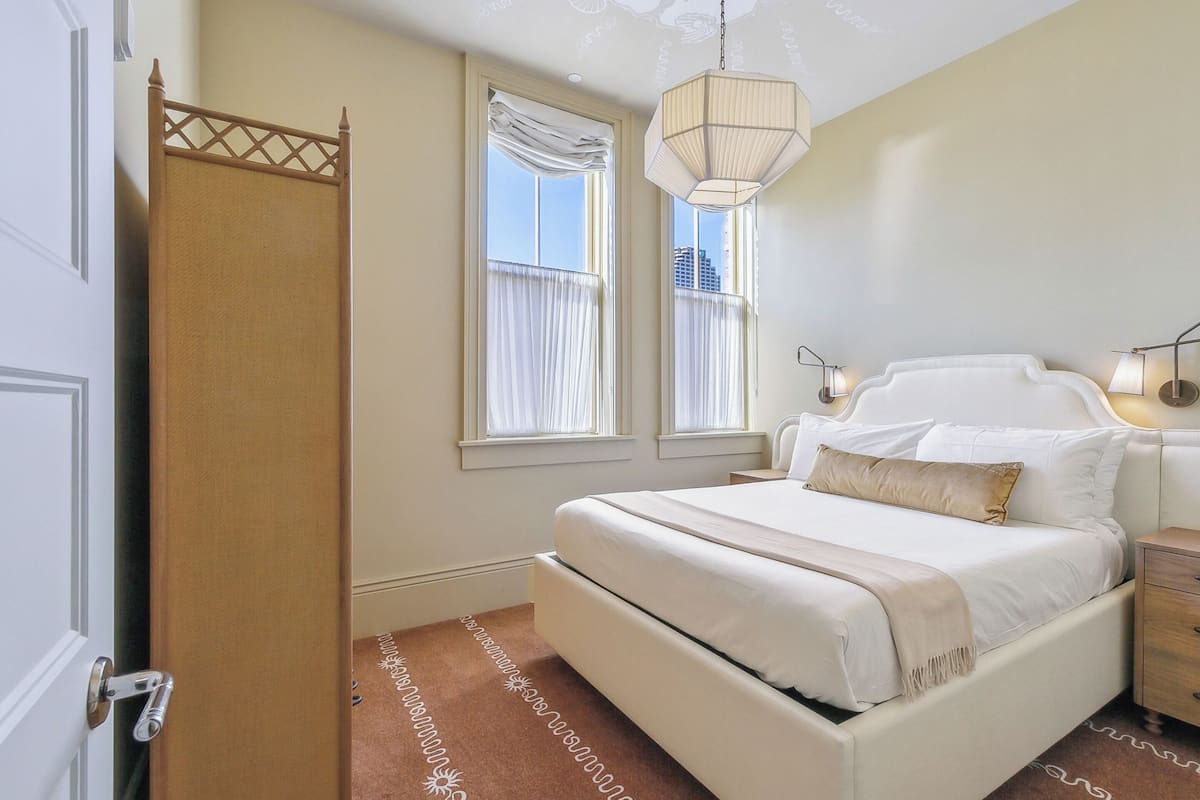 4 bedrooms, individually decorated, individually furnished