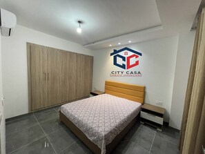 2 Schlafzimmer, Bügeleisen/Bügelbrett, Bettwäsche