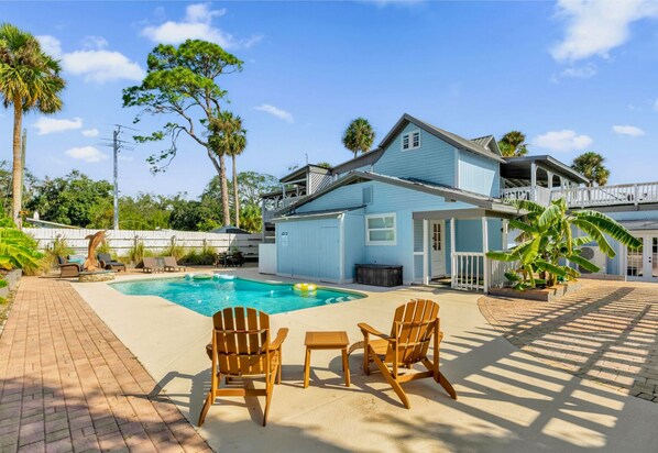 Outdoor pool, a heated pool