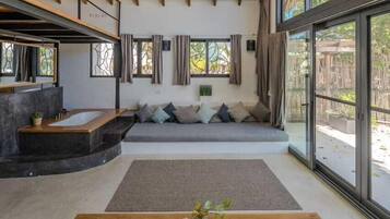 Family Villa, Garden View | Living area