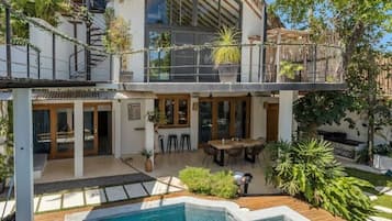 Family Villa, Garden View | Living area