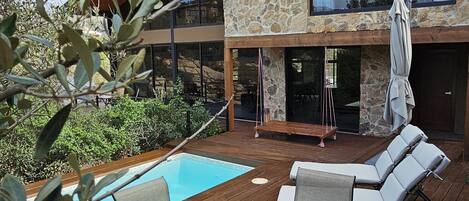 Kolam renang terbuka