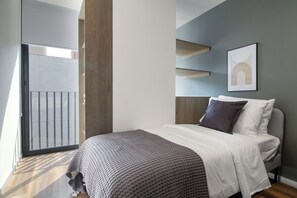 Apartment, Balcony