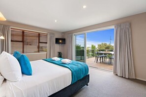 4 slaapkamers, een strijkplank/strijkijzer, gratis wifi