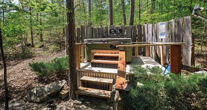 Lakota Luxury Tipi at Fox Pass Cabins with Private Hot Tub!