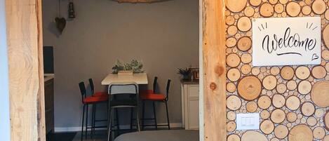 2 camere, ferro/asse da stiro, culla da viaggio, lenzuola