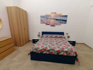 1 camera, ferro/asse da stiro, Wi-Fi gratuito, lenzuola