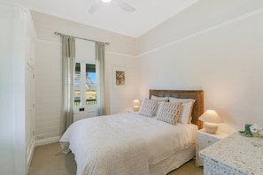 3 bedrooms, iron/ironing board, WiFi, bed sheets - Glenelg Upstairs Residence (1-6 persons) (Murwillumbah)