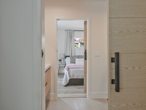 Superior House | Bathroom