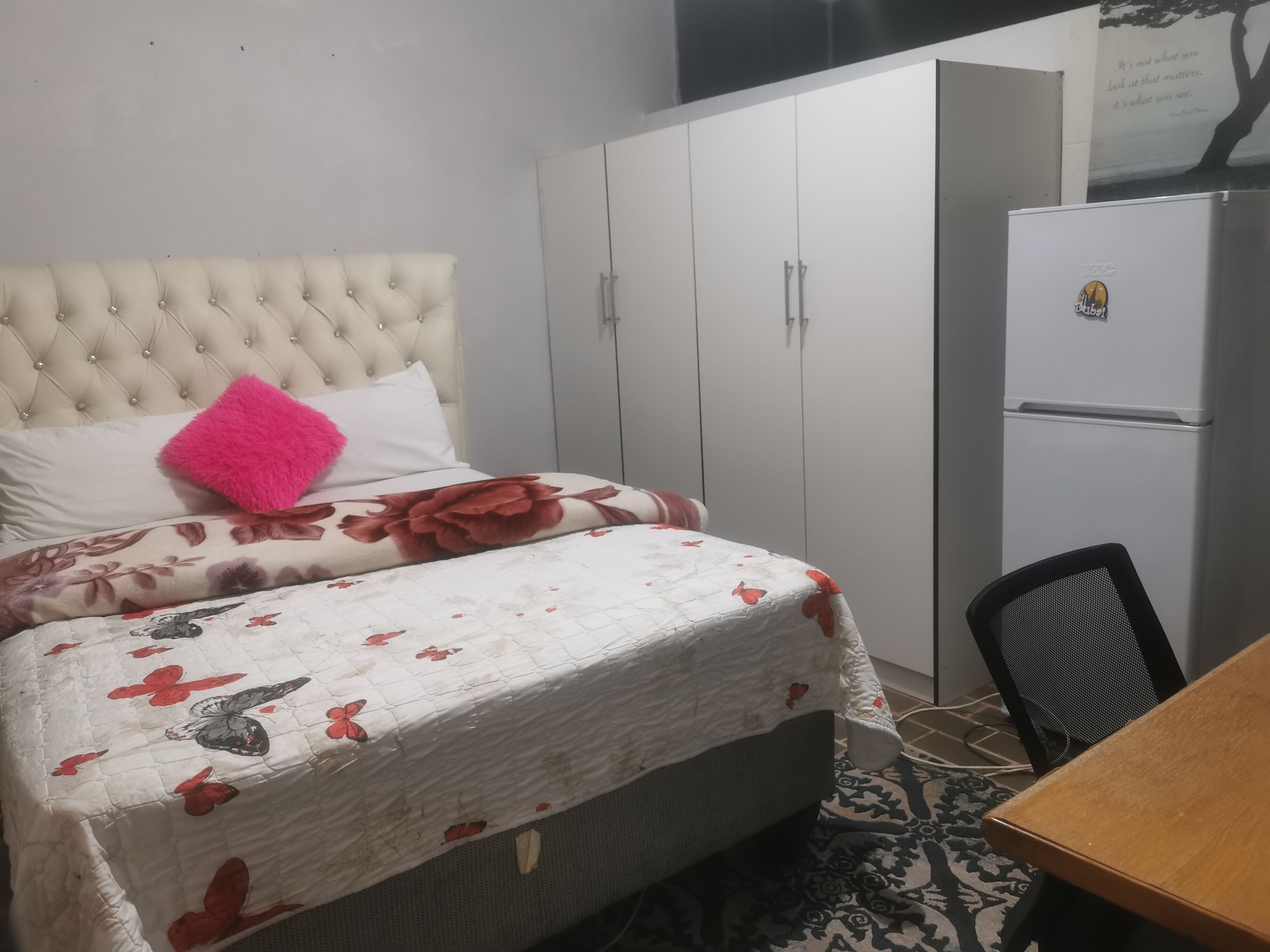 Comfort Single Room | Laptop workspace, iron/ironing board, free WiFi