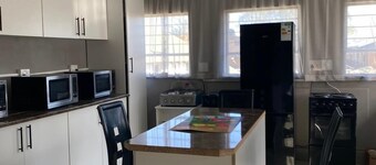 Golden gate guesthouse 0787391431