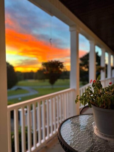 Family favorite located just 25 miles from Nashville-Pool, Fire-pit, Arcade Game