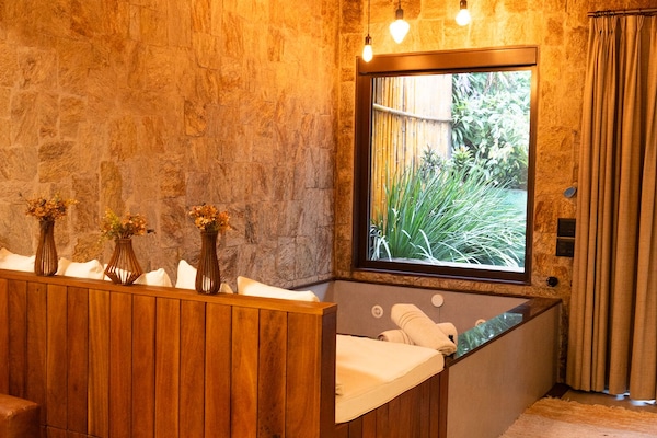 Presidential Suite | Desk, laptop workspace, blackout drapes, soundproofing