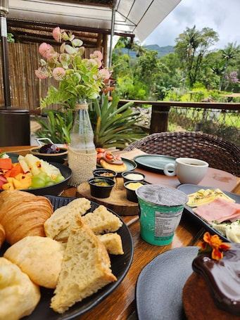 Desayuno completo incluido todos los días