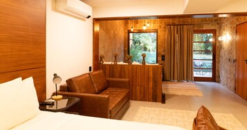 Presidential Suite | Desk, laptop workspace, blackout drapes, soundproofing