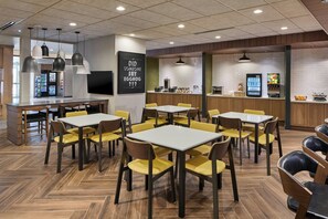 Free daily continental breakfast - Fairfield By Marriott Inn & Suites Cornelia (Cornelia)