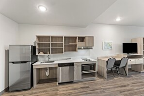 Skrivebord og wi-fi (inkludert)