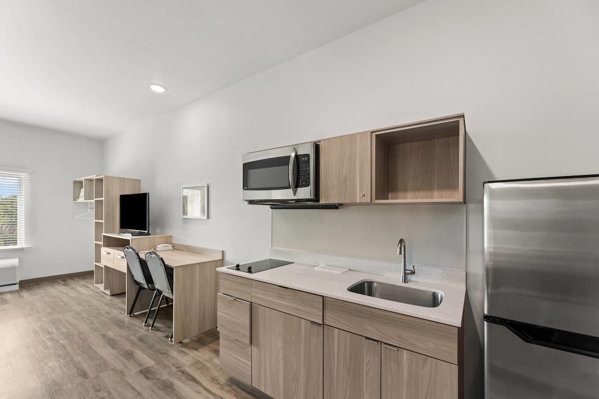 Suite, 2 queensize-senger, ikke-røyk | Skrivebord og wi-fi (inkludert)