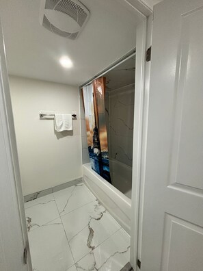 Economy Double Room | Bathroom - Queen room near Sheridan college (Brampton)