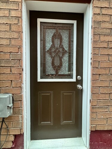 Queen room near Sheridan college