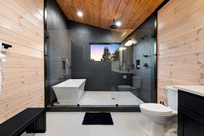 Shower, hair dryer, towels, soap - Game Room, Theater Room, Workout Room, Sauna, Play-Set, Pets (Broken Bow)