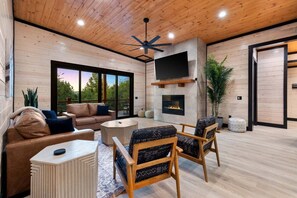 Smart TV, fireplace, video games, ping pong