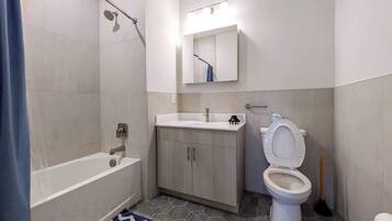 Douche, sĂšche-cheveux