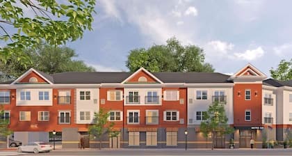 213 Brand New 3 Bedroom, 2 Bath, 1 Full Kit, 1 Liv