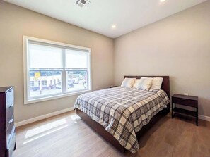 2 chambres, fer et planche à repasser, Wi-Fi, draps fournis