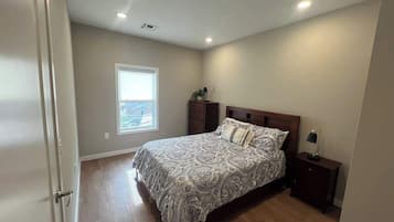 1 bedroom, iron/ironing board, WiFi, bed sheets