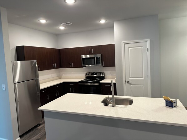 Private kitchen - Charming 2-bedroom apartment in marvelous Louisville with WiFi, AC (Louisville)