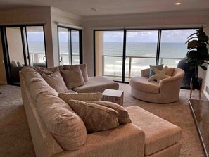 TV, fireplace - BreathTaking View of Ocean Blue and Orange Sunsets (Solana Beach)