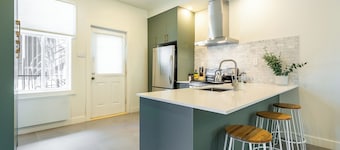 HOMA-Comfort&Style-2BR-Spacious-Natural Light-FeelHome-A/C-SelfCheckIn-Metro
