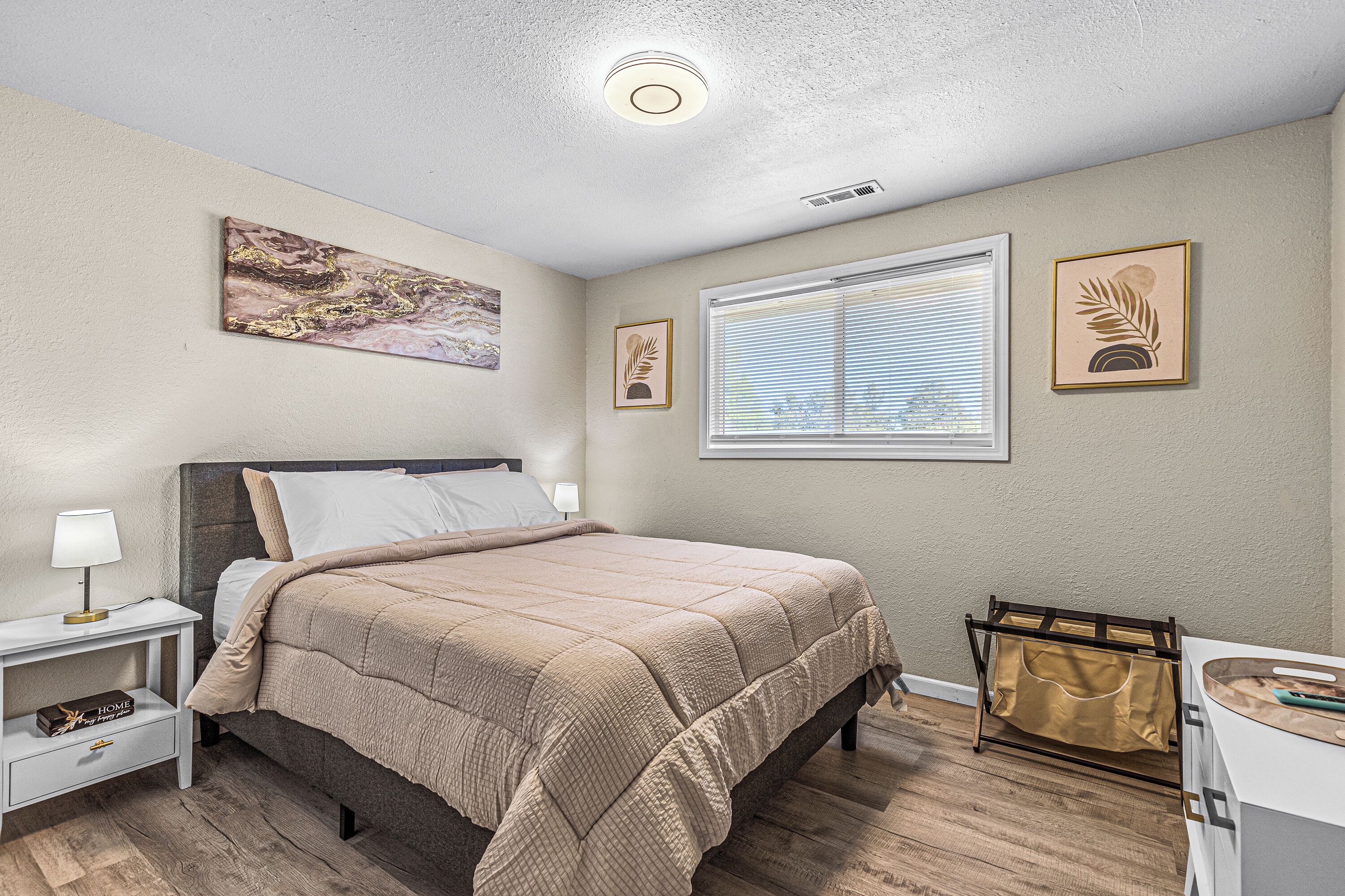 3 soverom, strykejern/-brett, reiseseng for barn og wi-fi (inkludert)