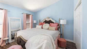 3 bedrooms, iron/ironing board, WiFi, bed sheets