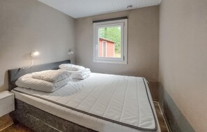 2 Schlafzimmer, Reisekinderbett, kostenloses WLAN