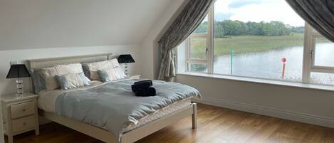 Apartment | 3 bedrooms, free WiFi, bed sheets