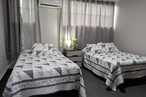 3 sovrum, värdeförvaringsskåp på rummet och strykjärn/strykbräda