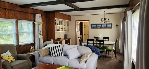 Caseville 2 bedroom home 1/2 mile from town, shopping restaurants and beaches