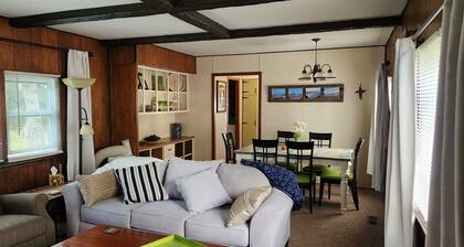 Caseville 2 bedroom home 1/2 mile from town, shopping restaurants and beaches