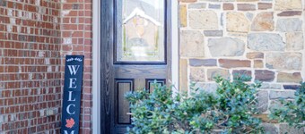 Serene 4-bedroom house with BBQ, 5-TVs in McKinney facing Park & Pond sleep 12