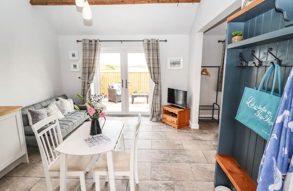 Cabin | Living area | TV - Moments From Beach/lodge/nature Reserve/sandilands (Mablethorpe)