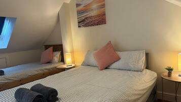 House | 3 bedrooms, iron/ironing board, free WiFi, bed sheets