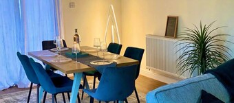 แรดเวย์ รีทรีท - บ้านชนบทแสนสบาย