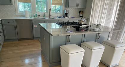 Pleasant 3-bedroom cabin in Santa Rosa Beach with WiFi